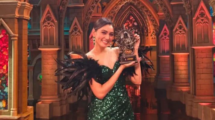 Sana Makbul की Bigg Boss OTT 3 में विजय उनके करियर में एक महत्वपूर्ण मील का पत्थर है।